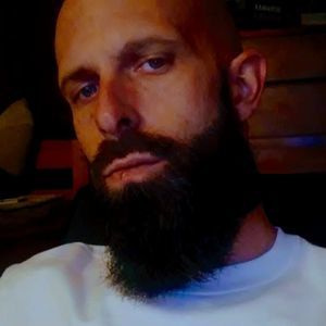 Meet your Posher, Derek